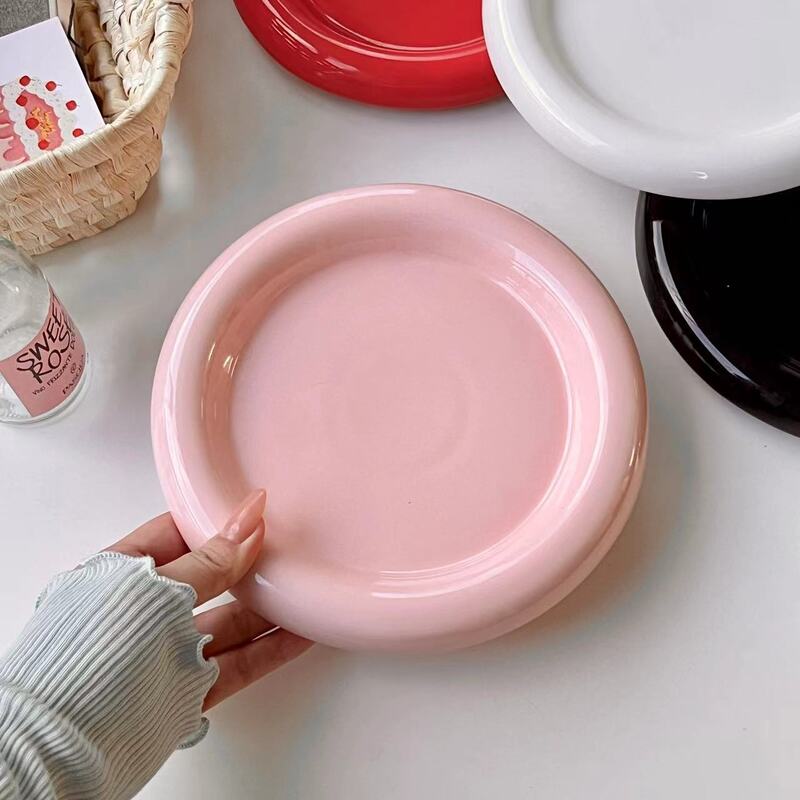 Assiette Plate en Céramique – 20 cm, Design Élégant et Fonctionnel