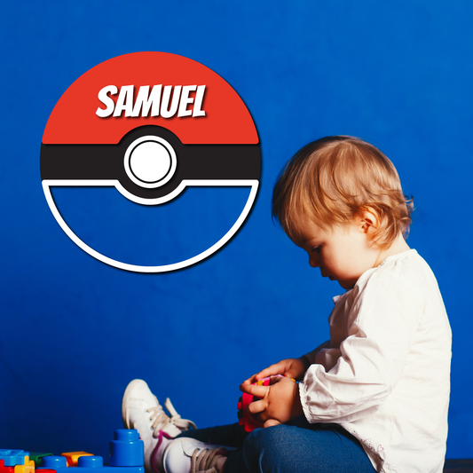 Personalisierte Wanddekoration aus Holz fürs Kinderzimmer – Namenswahl – Spielzeugball- oder Automotiv – Holzplakette – Geschenk fürs Kinderzimmer (Spielball)