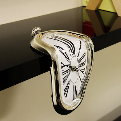 Horloge Déco Fondue – Style Surréaliste & Vintage avec Chiffres Romains