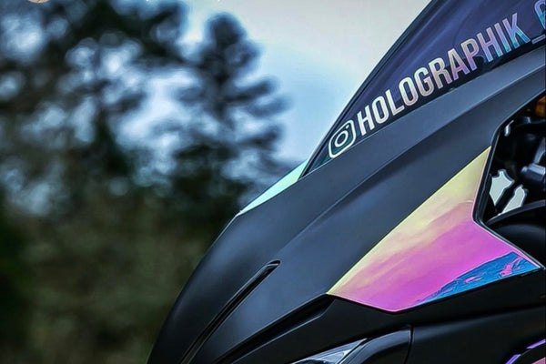 Sticker holographique @holographik_660 — Moto sportive