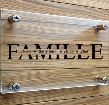 Sticker Mural FAMILLE Personnalisé – 55×8,7 cm – Jusqu’à 5 Prénoms avec Cœurs ou Points – Décoration Murale Vinyle – Noir/Blanc/Or/Argent – Salon, Entrée, Mariage