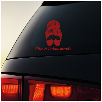 Sticker “Chic et indomptable” V1 – Autocollant femme forte et stylée – Humour – Girl power