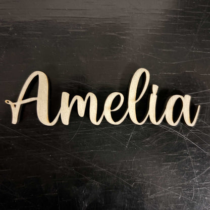 Marque-place personnalisé en bois – Prénom découpé au laser - Hauteur 3cm – Mariage, Baptême, Communion, Anniversaire – Bois de tilleul 4 mm – Fabrication artisanale en Alsace
