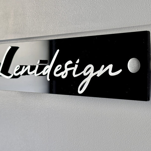 Plaque de porte personnalisée en plexiglas et bois – bureau, cabinet, maison